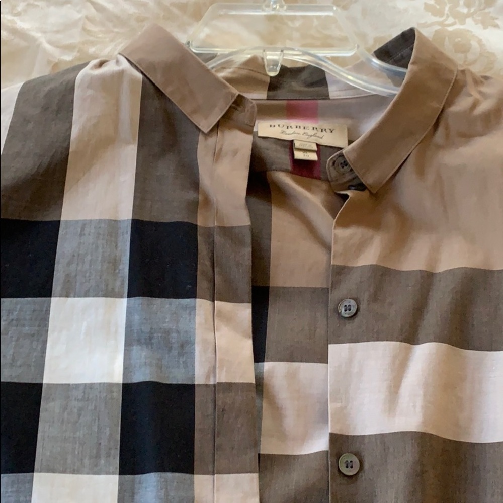 NEW Burberry shirt